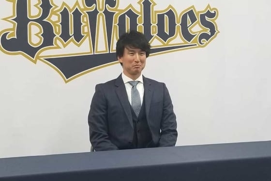 オリ東明、500万円減の1800万円でサイン