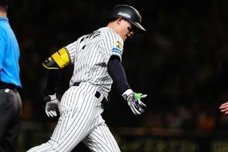 阪神ファン混乱…森下が「いい顔してる」　突然の“ごきげん”に熱狂の甲子園「急にどうした」