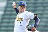 「オリックス激震、山下舜平大が右肘手術　今季復帰は絶望的…エース宮城に続き、球団発表」の画像1