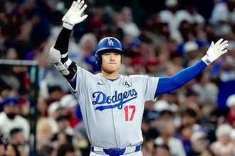 「ぎこちないスイングだった」大谷翔平の爆速三塁打　敵地放送も“お手上げ”の技術