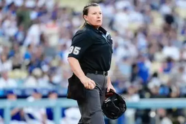 ドジャース戦、女性審判が球審　昨年“初”デビュー…佐々木朗希が先発登板