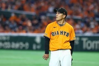 巨人則本、4回7失点KO…1イニング3被弾に呆然　3本目はファウル判定が覆り本塁打に