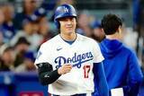 「大谷翔平は「明日先発する」　右手死球で交代も…監督明言、リアル二刀流は「決めていない」」の画像1