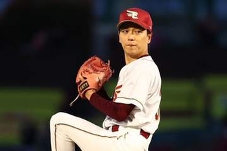 山崎育三郎が衝撃101キロ　上下ユニホーム着用で登場…球場騒然の剛球、サンド伊達と“約束”