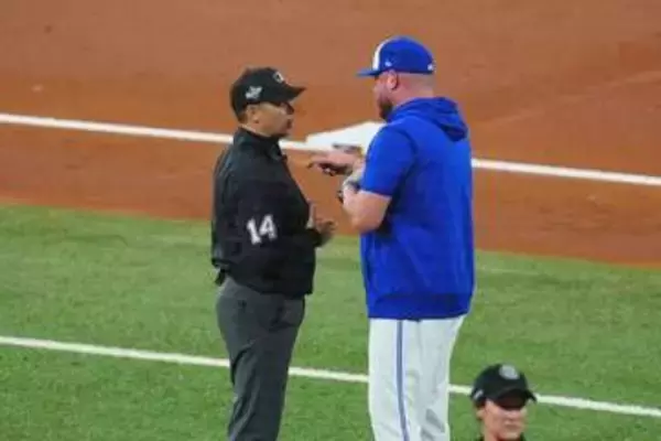 ブ軍シュナイダー監督、球審に怒り→退場　ボーク判定巡り…山本由伸の登板試合