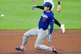 「大谷翔平、6年連続の2桁盗塁　バット折り右前打→二盗成功、イチローは16年連続」の画像1
