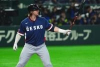 「スポーツマンすぎる」…チェコが差し出した右手　試合中の“咄嗟の行動”に称賛の嵐「優しい世界」