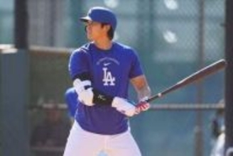 4戦無安打の大谷翔平、フリー打撃実施　復調へ豪快柵越え連発、今井達也も見守る