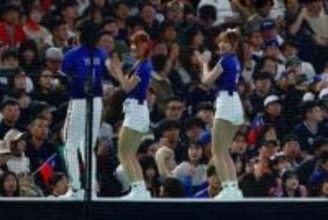 台湾美女軍団の中でも「マジで可愛すぎ」　“親日”金髪チアに視線釘付け「魅力的」