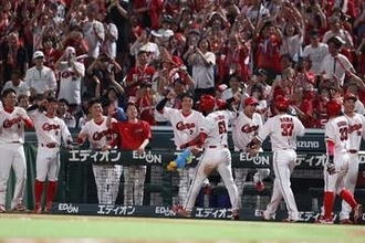 台湾の食堂で見かけた「広島-巨人戦」　侍、阪神ユニ着用で声援も…現地で感じた“NPBの日常”