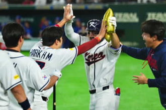 韓国代表キム・ドヨンが逆転2ラン　バルコニー席まで届く特大弾…台湾粉砕に球場騒然