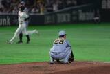 「阪神・高橋遥人、7回途中4失点で降板　防御率0.99、キャベッジ初被弾でうなだれる」の画像1