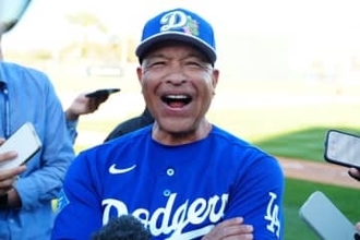 山本由伸からの“ツッコミ”に…ロバーツ監督大爆笑　まさかのすっとぼけ「知れてよかった」