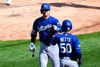 大勝から2時間…大谷翔平、待望1号より先に添えた“1枚”　繋がるナインとの絆