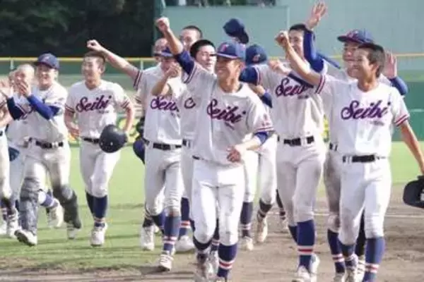 女子野球部が甲子園制覇…スタンドから見つめた男子部員　同じユニも大きな差「今年は俺ら」