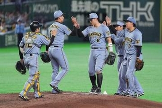 「え、いたんですか」　東京Dの巨人-阪神戦…良席にいた“ガチ美女”に熱狂「かわえええ」