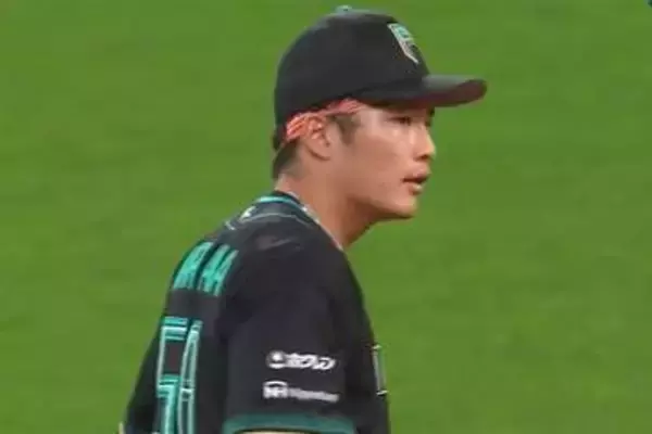 「メジャーみたいやな」　ハム二遊間の“サーカス美技”にファン興奮「スーパーすぎた」