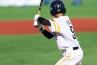 打撃で「姿勢良く構えなさい」がNGのワケ　大阪桐蔭OB推奨の“下半身で打つ”準備術