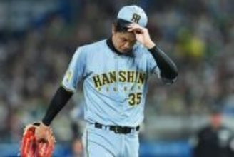 「見ていられない」首位攻防戦で虎党悲鳴　佐藤輝明の失策から“悪夢”…エースKOに神宮騒然