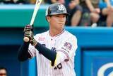 「投手の打席で“珍事”「色々おきすぎ」　快音→好守→ホッコリ…神宮で起きたドタバタ劇」の画像1