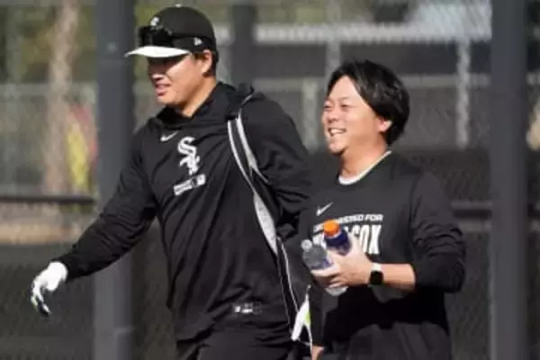 楽天モバイル立ち上げ→異色の転身「何でもやる」　野球未経験も…村上支える32歳通訳の素顔