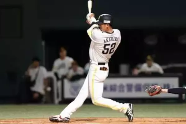 バットの先で柵越え…秋広優人に“覚醒気配”　X期待「最低20本打ちそう」「バケモン」