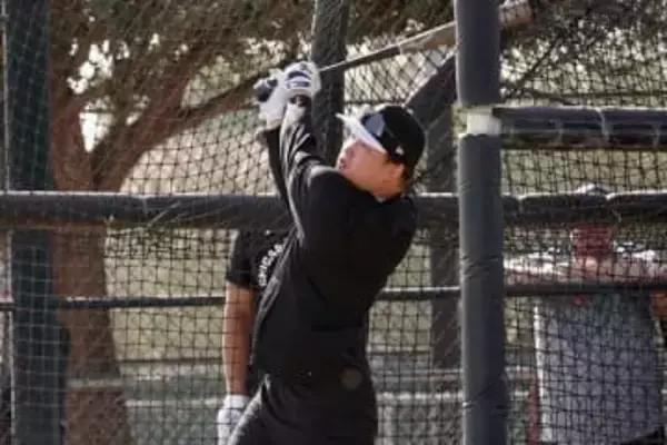 村上宗隆の変化が「成果出まくり」　米で披露した“大谷流”…高まる期待「よさげなのでは」