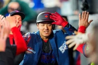 岡本和真を中心にした「微笑ましい光景」　798億円男も参加する“新儀式”が「最高すぎる」