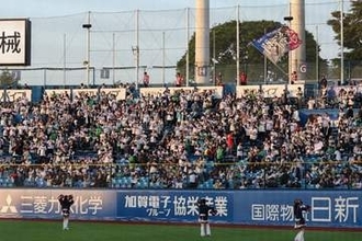 プロ野球中継で騒然…スタンドにいた“美女”の正体　本人も驚く大バズり「さすが」