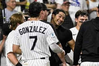 村上不在の弱小球団に“異変”　まさかの「0.5」…ついに捉えた頂上にファン驚愕