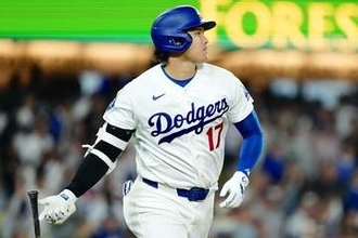 大谷翔平と“目が合った”人物　LA放送がなぜか爆笑…新パフォ爆誕？知られざる裏側