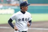 「昨夏覇者・沖縄尚学が2年連続12度目の優勝…9回の猛追凌ぐ　エナジックは3年連続決勝で涙」の画像1