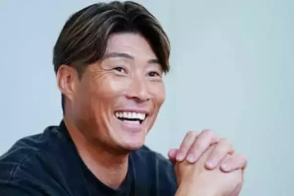 「すごすぎます」異次元の肉体、阪神OBが“夢コラボ”　バキバキすぎる44歳「厚みが違う」