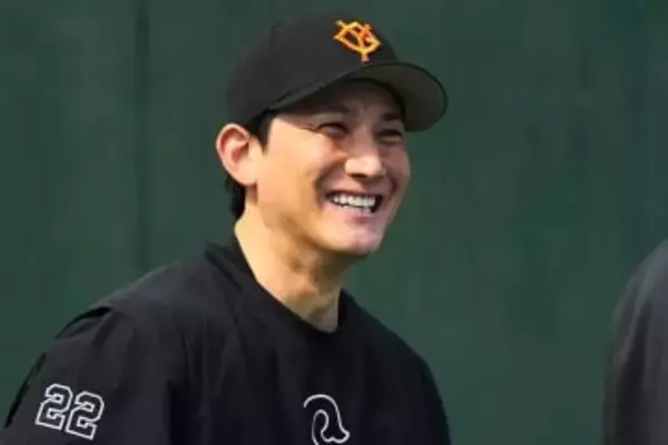 巨人から届いた“挨拶”に「飛び起きました」　爽やか笑顔の小林誠司にファン悶絶「一生ついてく」