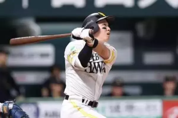 “2冠王”へ快走、鷹・栗原は何が変わった？　データが示す覚醒の背景…驚異の.195→.288