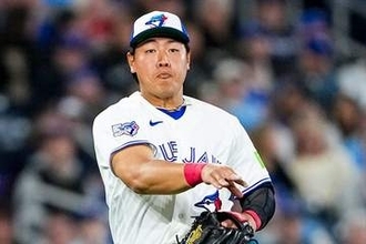 岡本和真の“ドヤ顔好守”にカナダ実況絶賛「初動を見て」　33HRに隠れた異能
