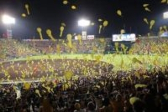 甲子園に復活した「ジェット風船」　7年ぶり解禁…名物応援に大歓声、選手らも見つめる