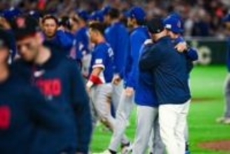 チェコ＆台湾、試合後に両者称え合う　監督同士が熱いハグ…敗退決定も紳士的振る舞い