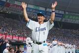 「試合後に現れた“大物”に「こんなん反則やろ」　並んだ6人にファン興奮「泣けてくる」」の画像1