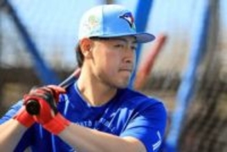 岡本和真、メジャー“初安打”は豪快中越え弾　OP戦でWBC米国代表を粉砕…球場騒然