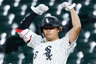 “村上フード”が売り切れ続出「彼と10年契約を」　寿司がまさかの形に…番記者も興味津々