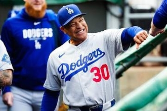 ド軍劣勢も…笑顔の指揮官「ハリウッド俳優」　大切にした“大物”との初対面「最高だな」