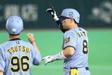 「佐藤輝明は「この惑星でトップクラス」　ドラ1立石にも感銘…巨人助っ人右腕が称えた虎打線」の画像1