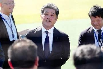 新監督にサプライズ「何このかわいいおじさんは」　大好物に感激も…発した“まさかの一言”