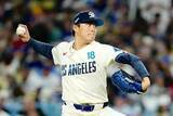 「山本由伸が到達した領域　50年でたった2人の快挙…355勝マダックスに並ぶ快投」の画像1