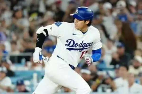 大谷翔平、三塁急停止に顔ゆがめる　左膝にストレスか…一塁から激走、コーチ指示でストップ