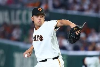 巨人を襲った悪夢「泣くな賢慎」　映し出されたベンチ…タオルで顔覆う姿「上を向け」