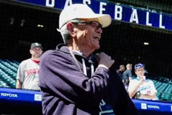 毎日の筋トレ歩行、ゴルフは達人級　87歳・権藤博氏が驚愕の日常生活「ビールも」