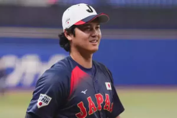 大谷翔平に困惑「デカすぎ」　侍移動中にファン発見…屈強な男たちよりも“際立つ体格”
