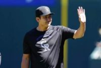 菅野智之の“再会”に「グッとくる」　元巨人助っ人と…笑顔のハグは「エモすぎやろ」